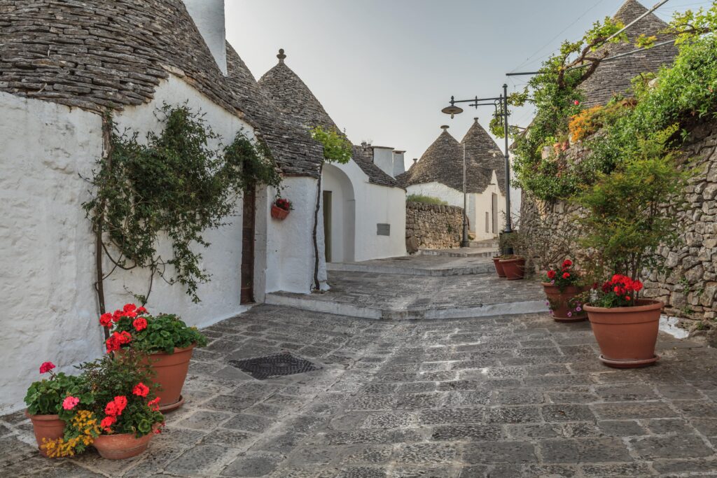 trulli di alberobello per destinazioni grimaldi brindisi